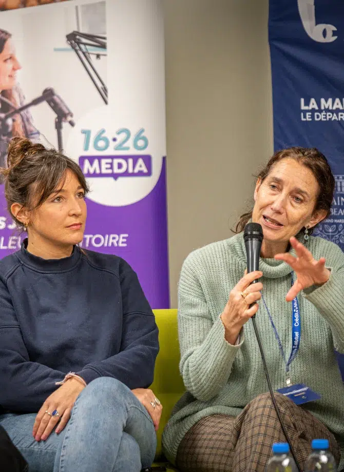 Affiche du film Table ronde – Se souvenir pour comprendre : quand le cinéma fait dialoguer l’Histoire et le présent